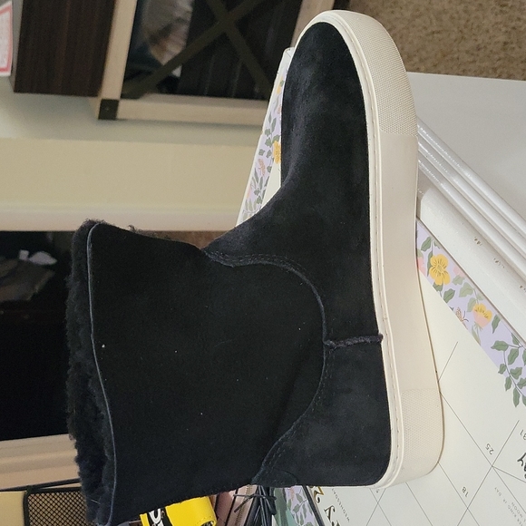 Ugg sneaker boots - Picture 2 of 5